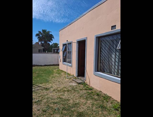 6 BEDROOM HOUSE FOR SALE IN FOREST VILLAGE